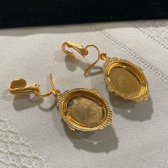 Vintage Gold And Floral Cabochon Earrings - Picture 4 of 6